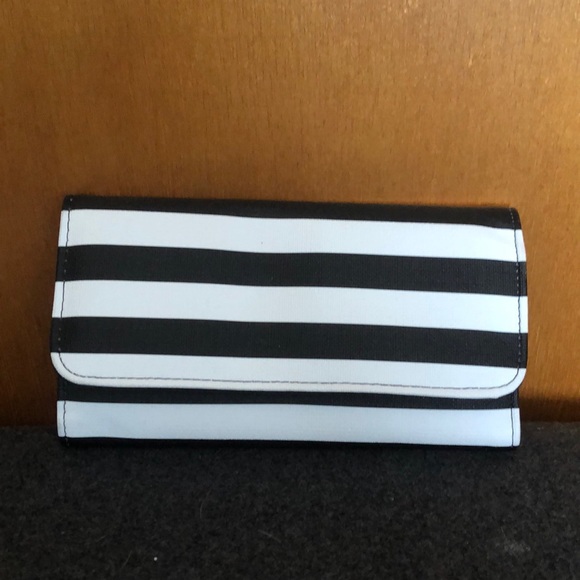 Striped wallet - Picture 1 of 3